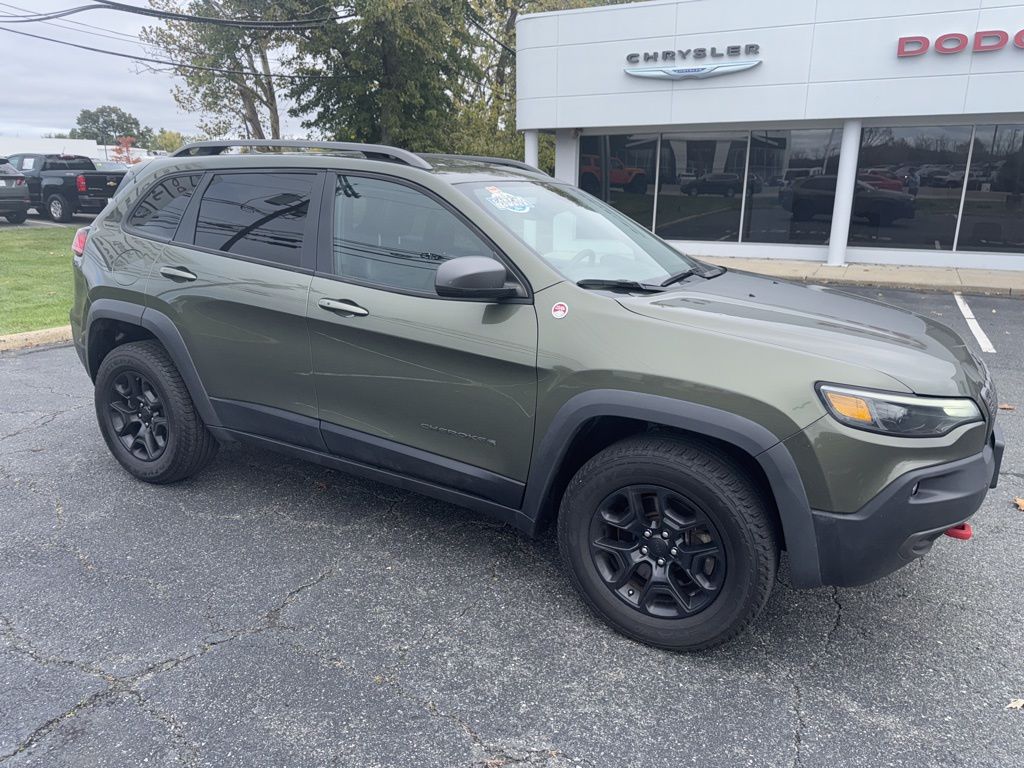 2021 Jeep Cherokee Trailhawk photo 2