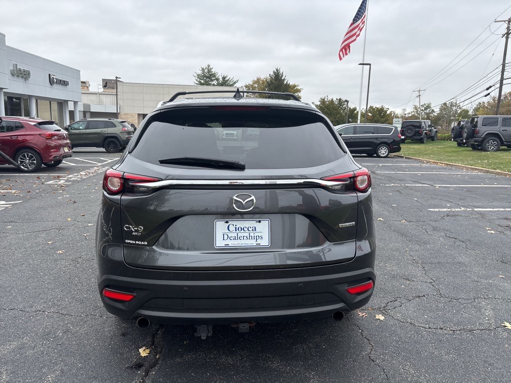 2022 Mazda CX-9 Touring photo 3