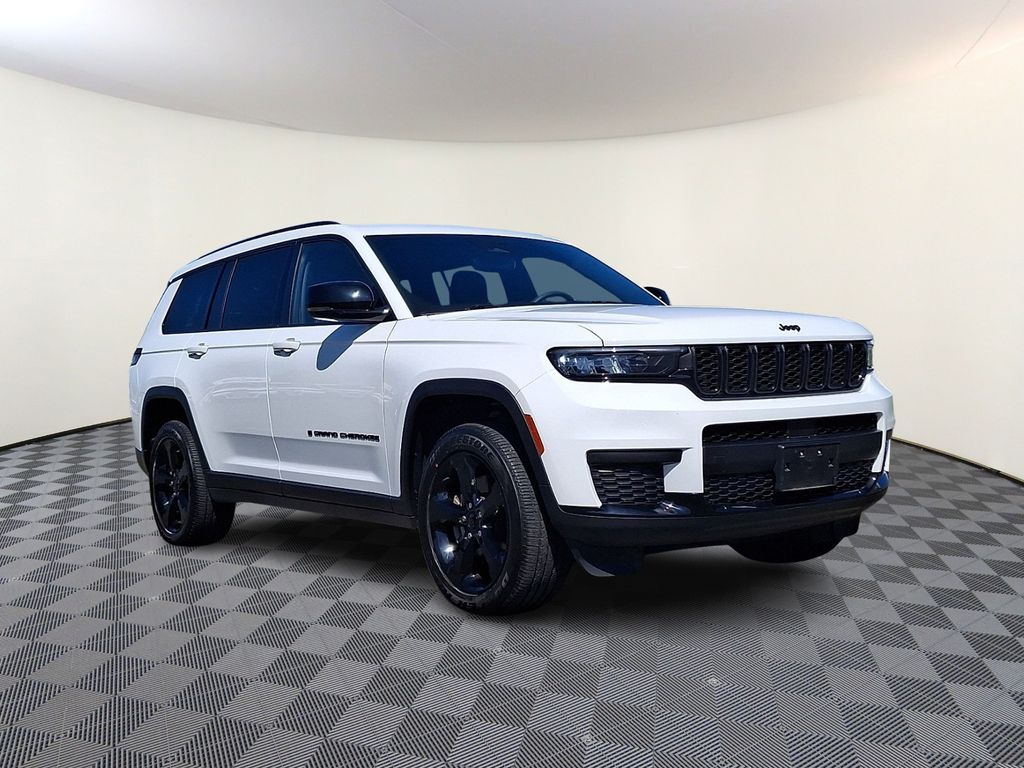 2023 Jeep Grand Cherokee Altitude SUV for sale in Muncy PA