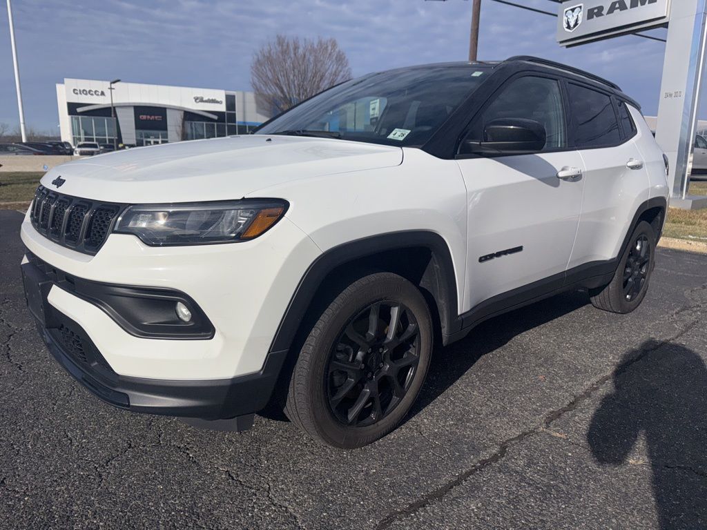 2023 Jeep Compass Altitude's photo