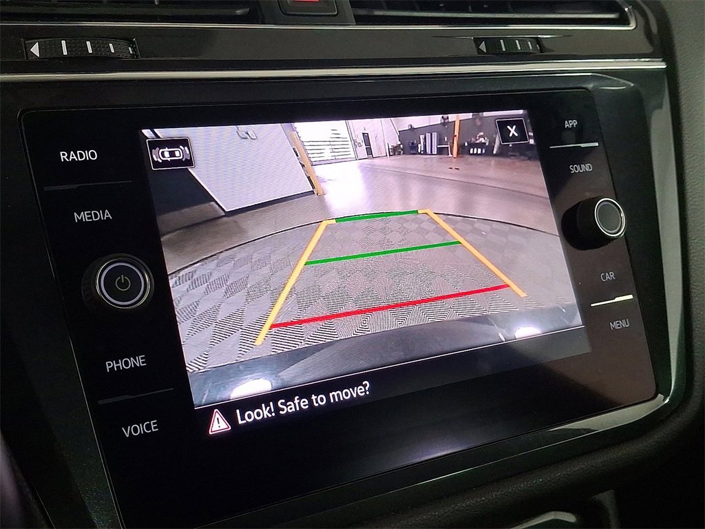 2021 Volkswagen Tiguan SE photo 4