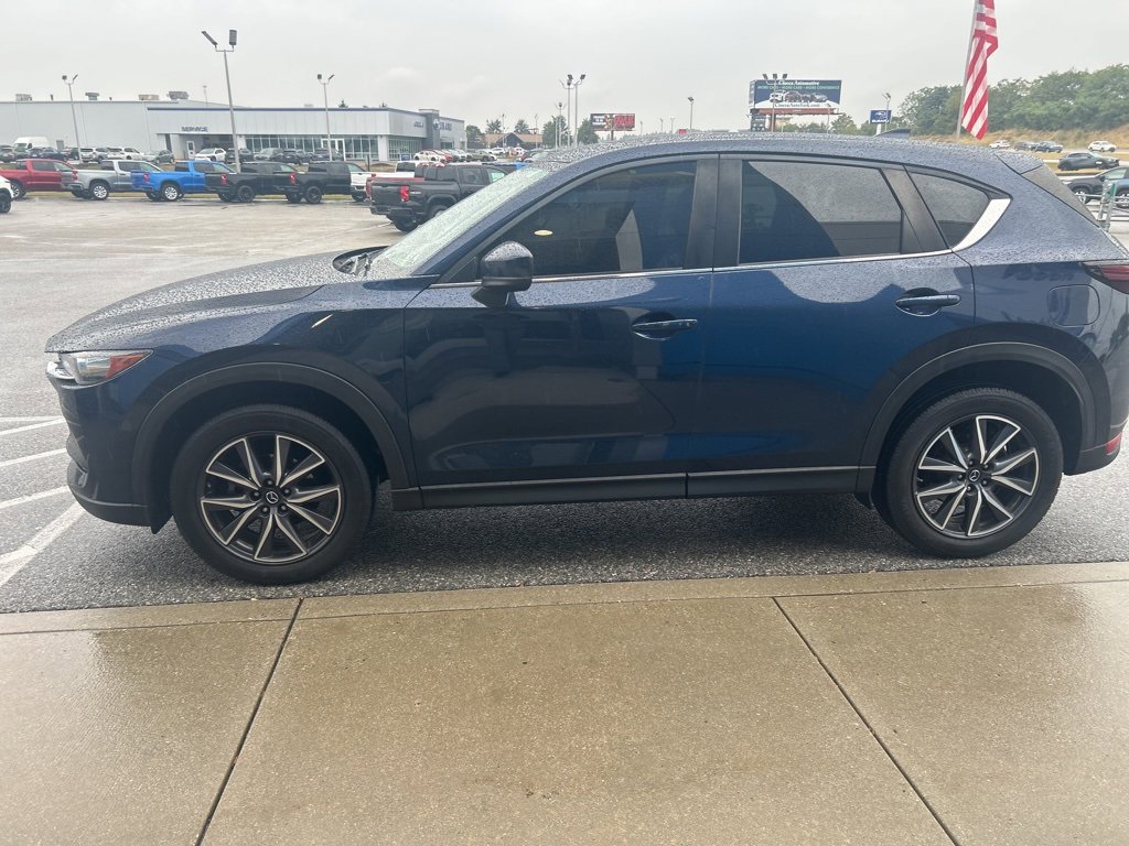 2018 Mazda CX-5 Touring photo 2