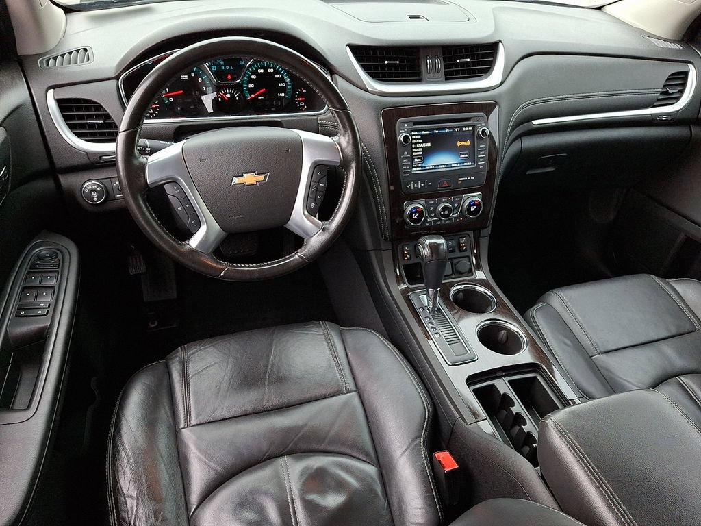 Used 2016 Chevrolet Traverse 2LT with VIN 1GNKVHKD9GJ134252 for sale in York, PA