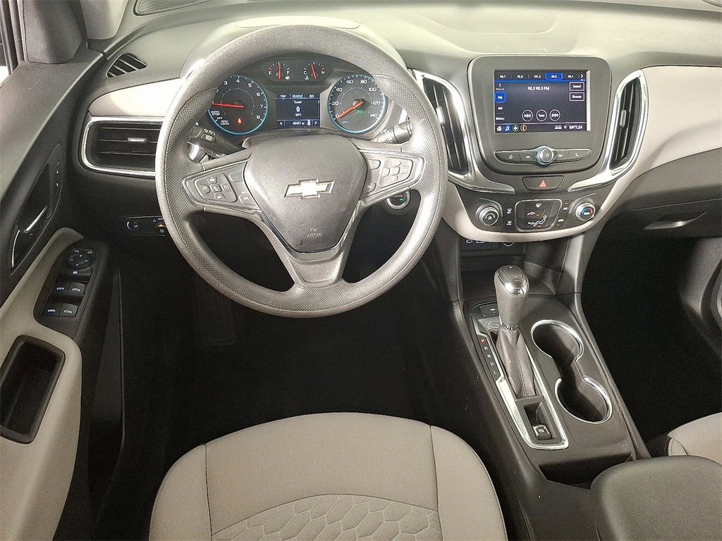 2021 Chevrolet Equinox LS photo 2