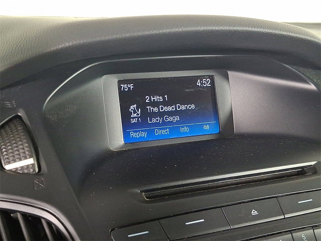2015 Ford Focus SE photo 3