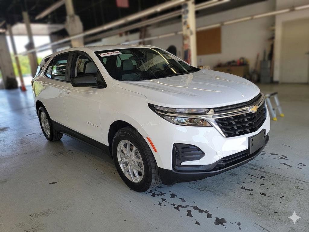 2023 Chevrolet Equinox AWD LS's photo