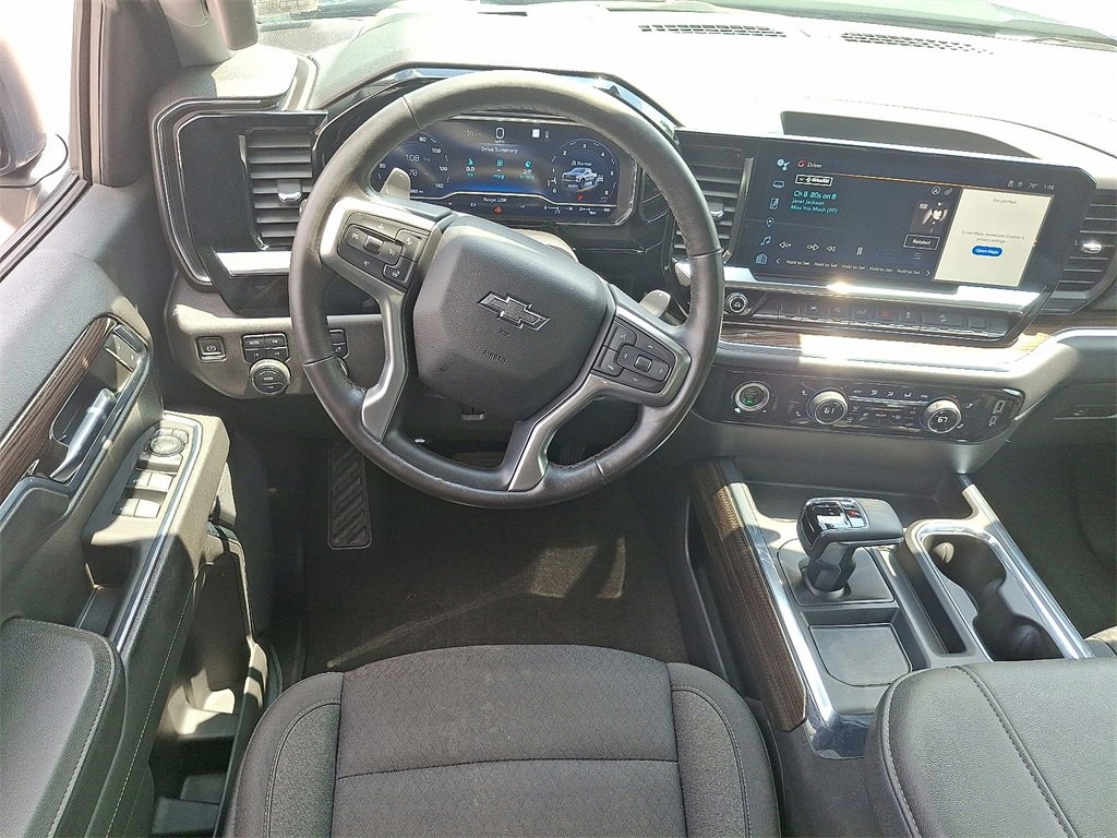 2023 Chevrolet Silverado 1500 LT Trail Boss photo 2