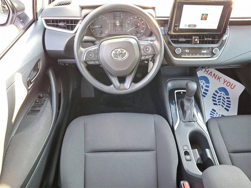 2023 Toyota Corolla LE photo 2