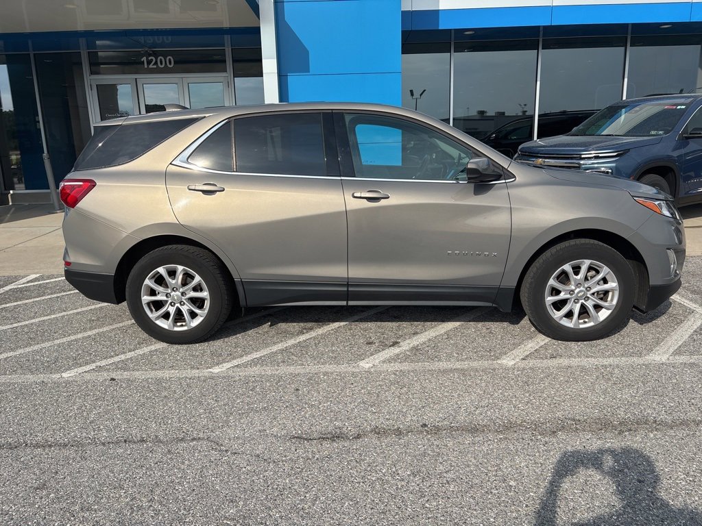 2018 Chevrolet Equinox photo 2