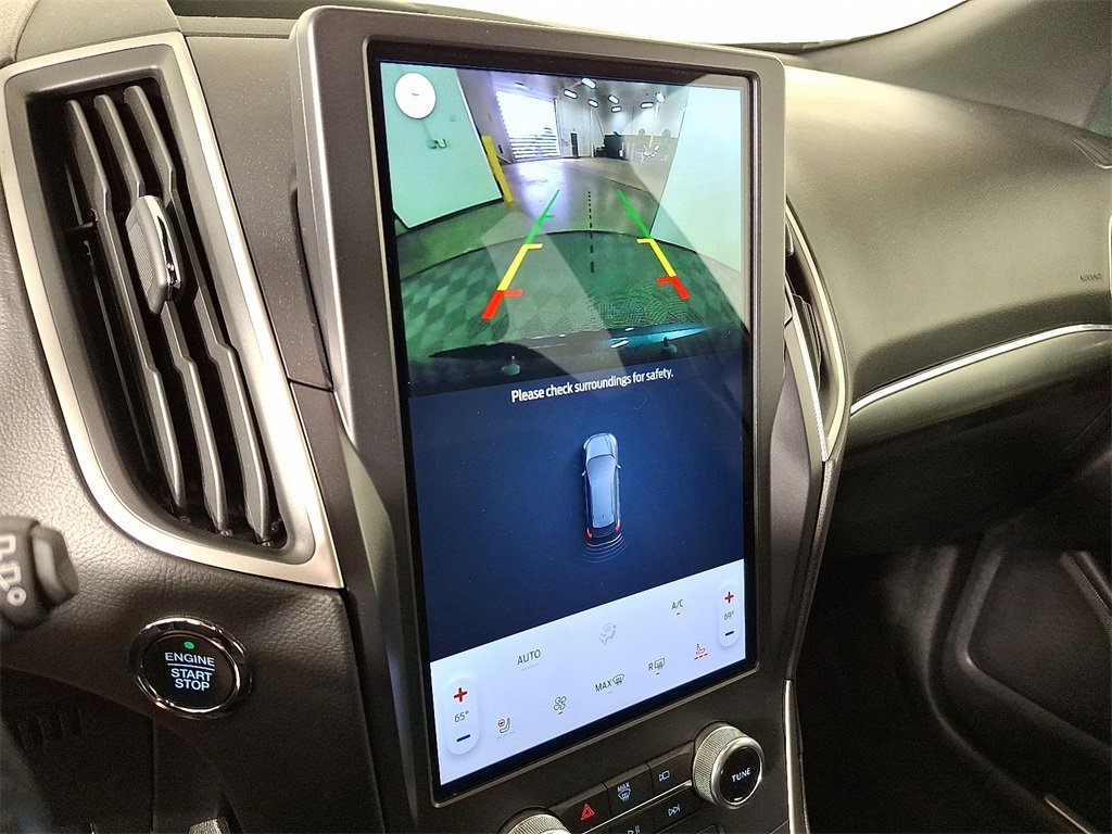 2022 Ford Edge Titanium photo 4