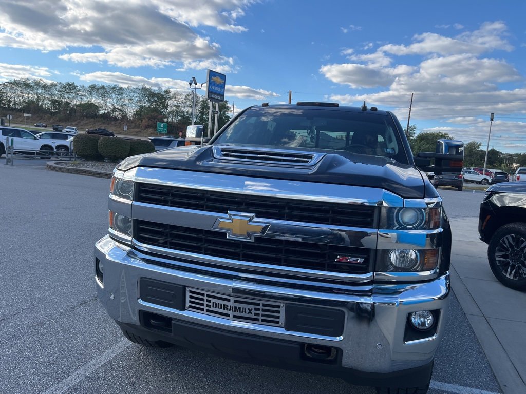 2017 Chevrolet Silverado 2500HD LTZ photo 2