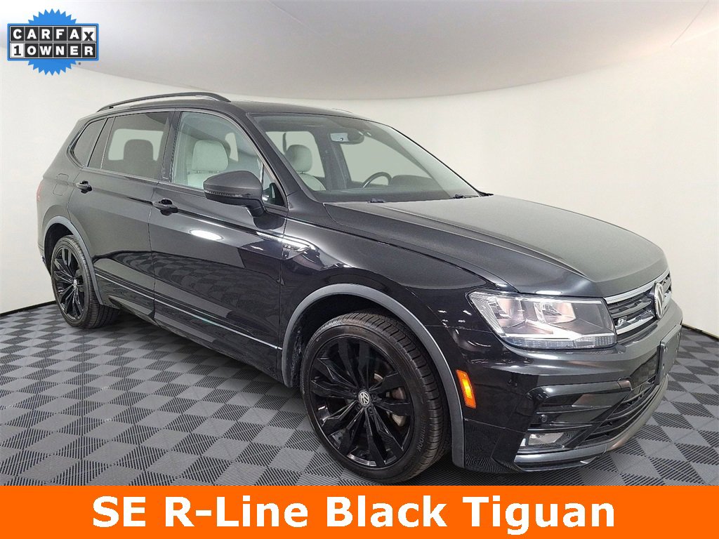 2021 Volkswagen Tiguan SE R-LINE BLACK's photo
