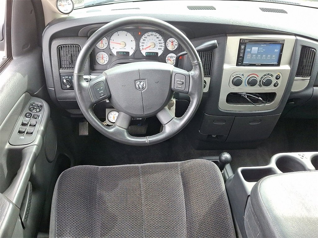 2005 Dodge Ram SLT Laramie photo 2
