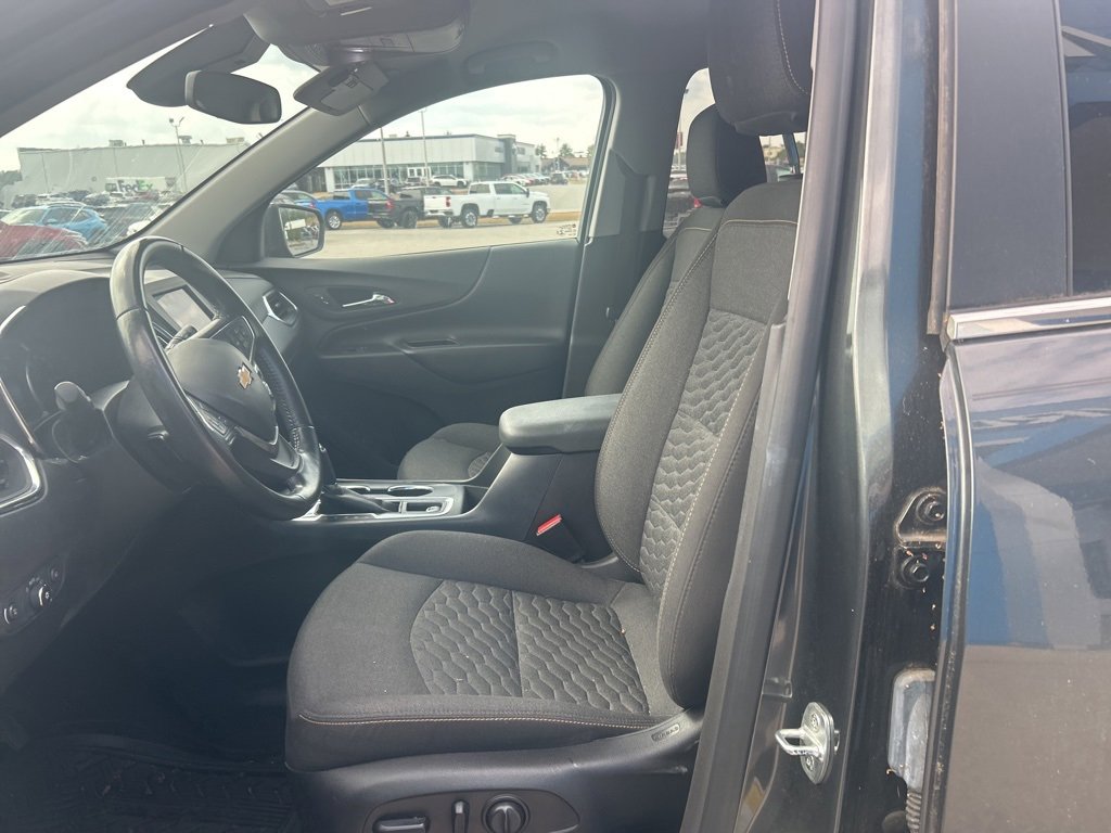 2021 Chevrolet Equinox photo 4