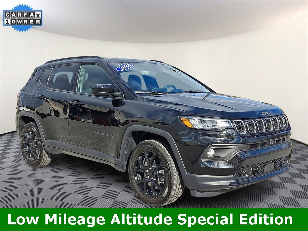 Used 2024 Jeep Compass Latitude SUV