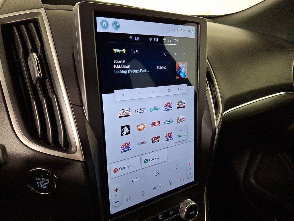2022 Ford Edge Titanium photo 3
