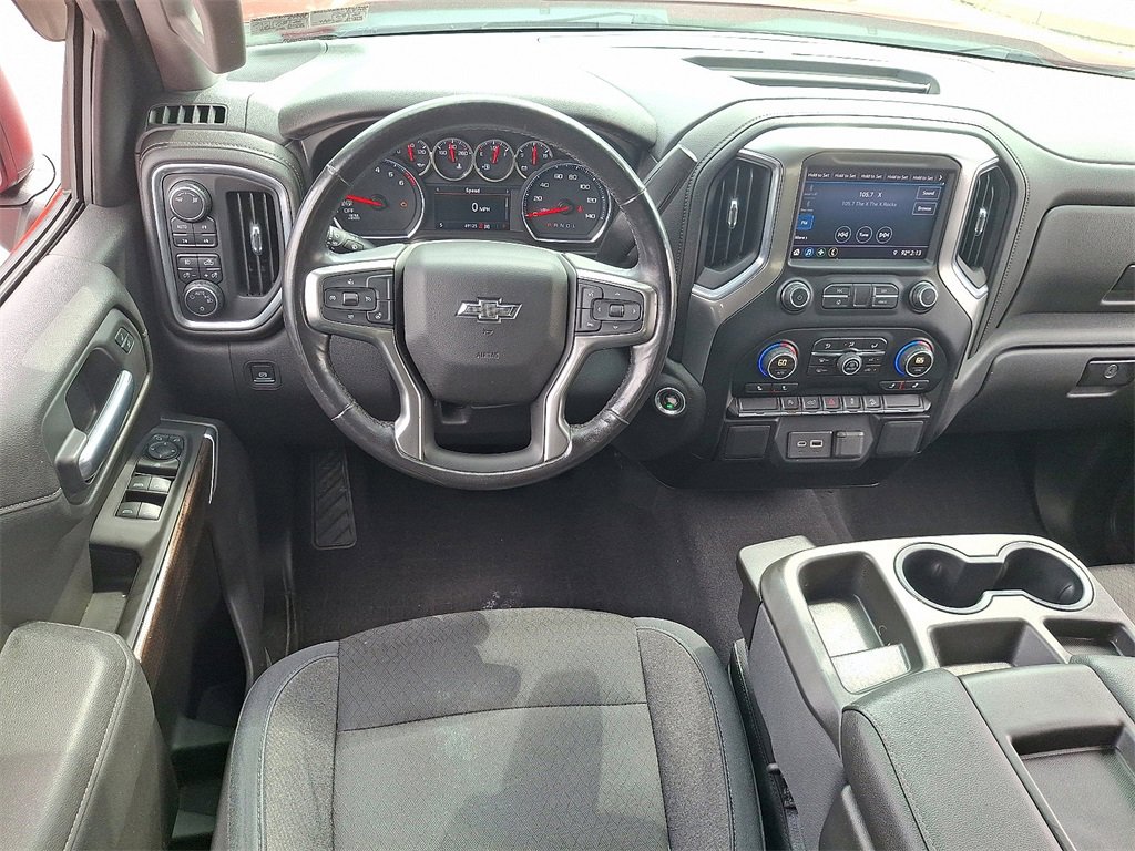 2019 Chevrolet Silverado 1500 RST photo 2