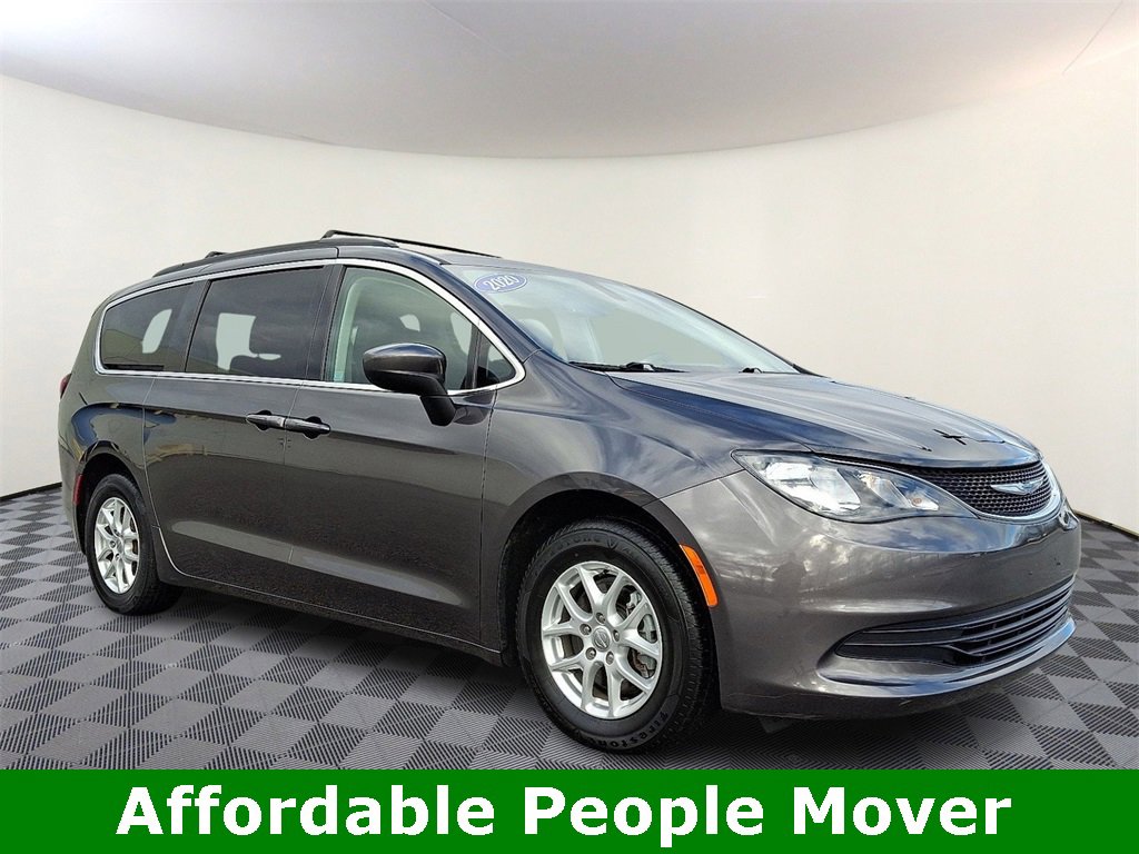 2020 Chrysler Voyager's photo