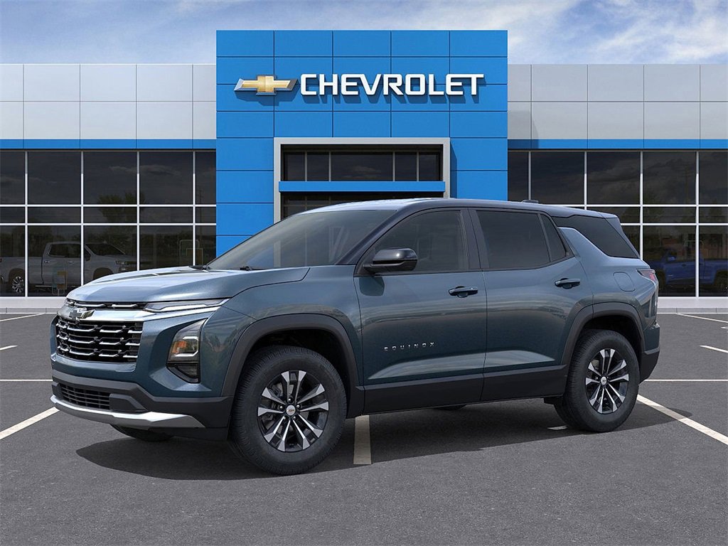 2026 Chevrolet Equinox LT photo 2