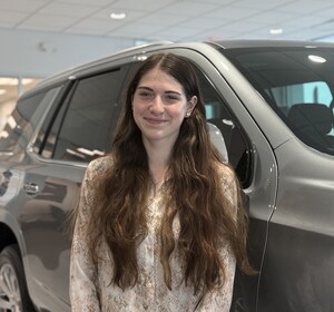 Staff member MADISON GRAY from ID_d0ae8354376c