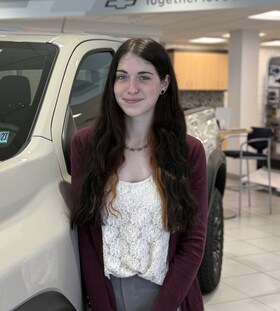 Staff member MADISON GRAY from ID_d0ae8354376c