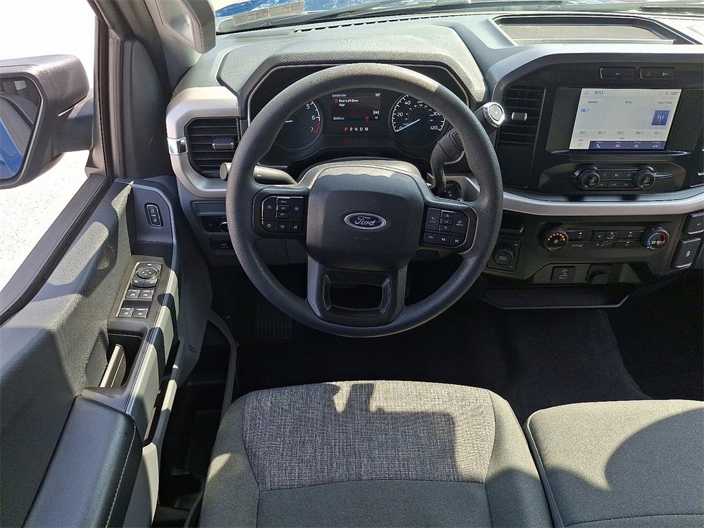 2023 Ford F-150 XLT photo 2