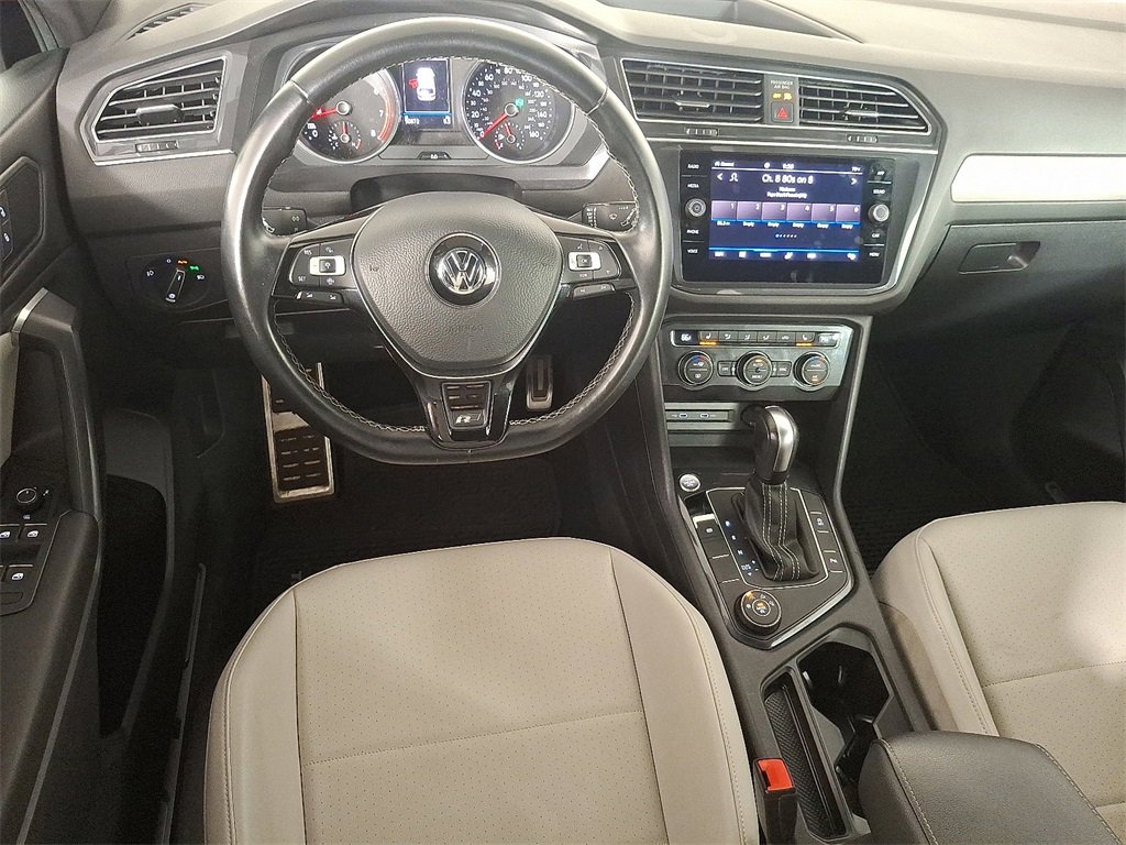 2021 Volkswagen Tiguan SE photo 2