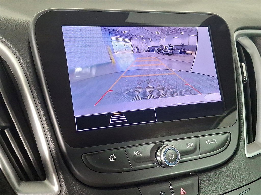 2023 Chevrolet Malibu LS photo 4