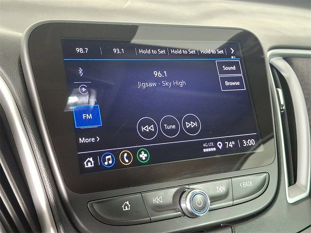 2023 Chevrolet Malibu LS photo 3