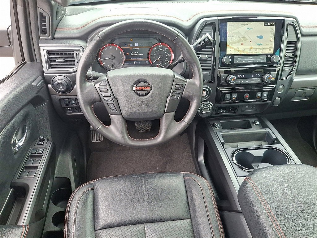 2021 Nissan Titan PRO-4X photo 2