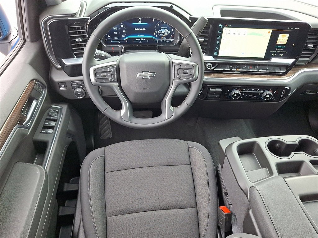 2025 Chevrolet Silverado 1500 LT Trail Boss photo 2
