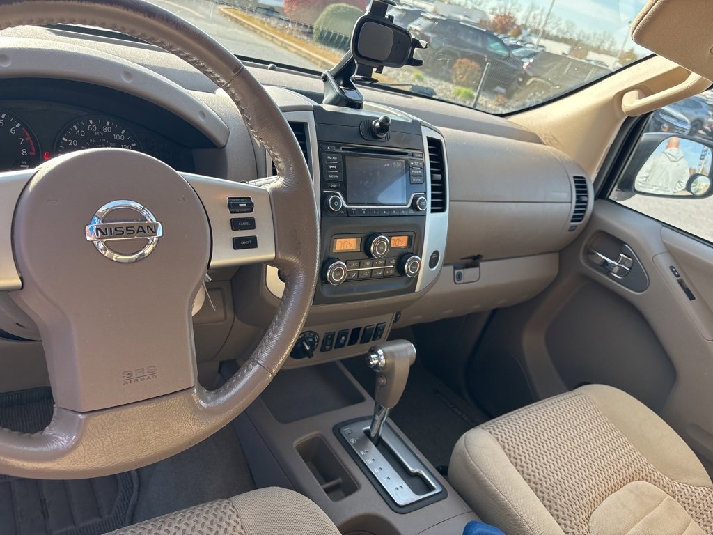 2017 Nissan Frontier SV photo 4