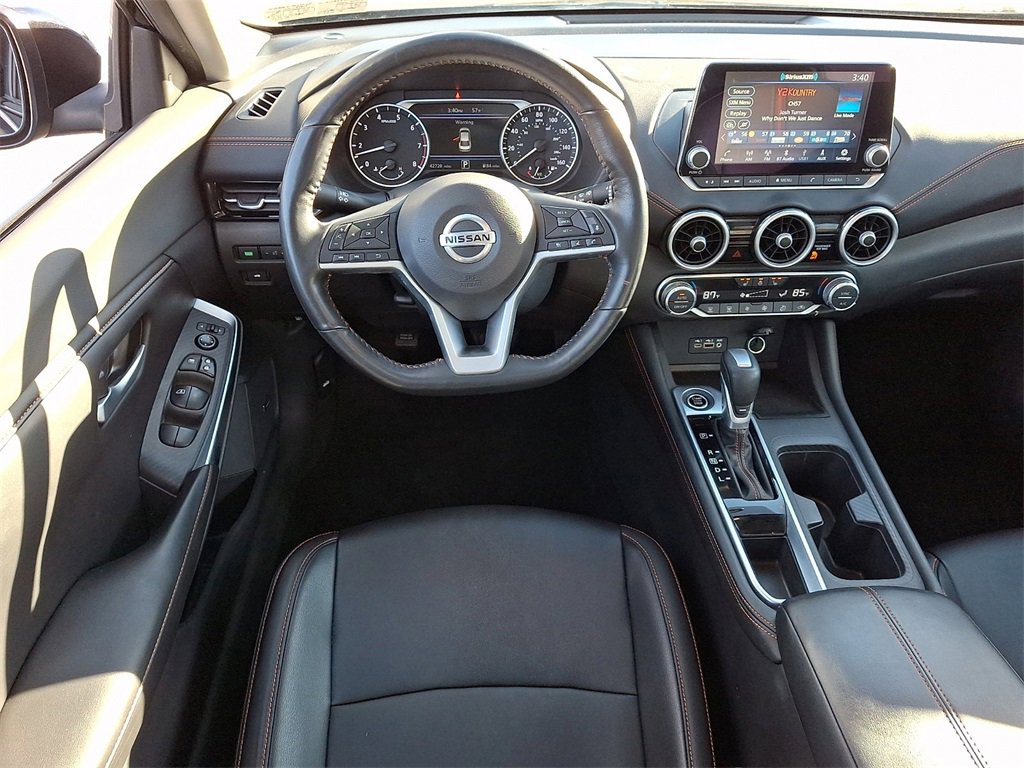 2022 Nissan Sentra SR photo 2