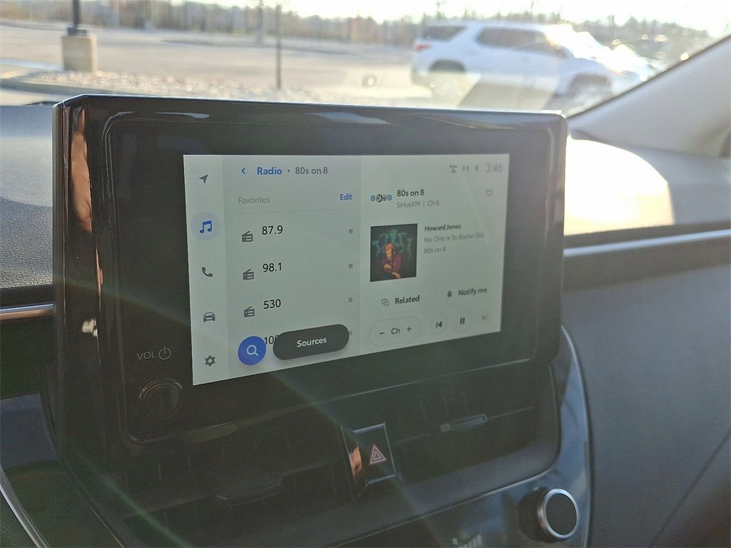 2023 Toyota Corolla LE photo 3