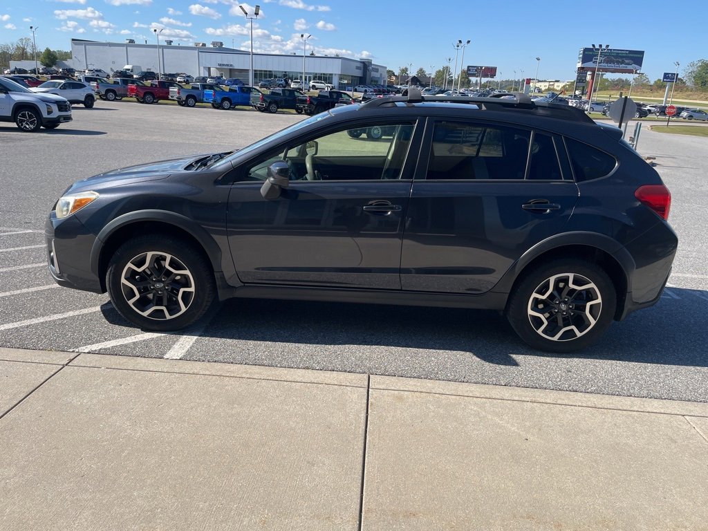 2017 Subaru Crosstrek 2.0i Premium photo 2