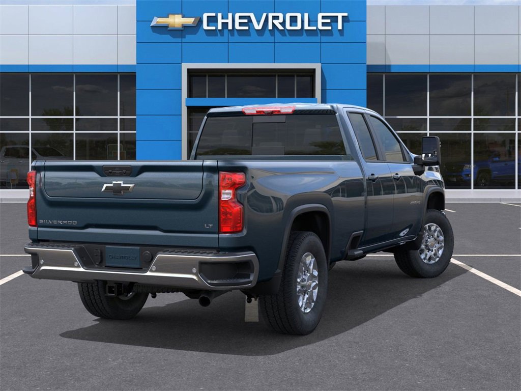 2026 Chevrolet Silverado 2500HD LT photo 4