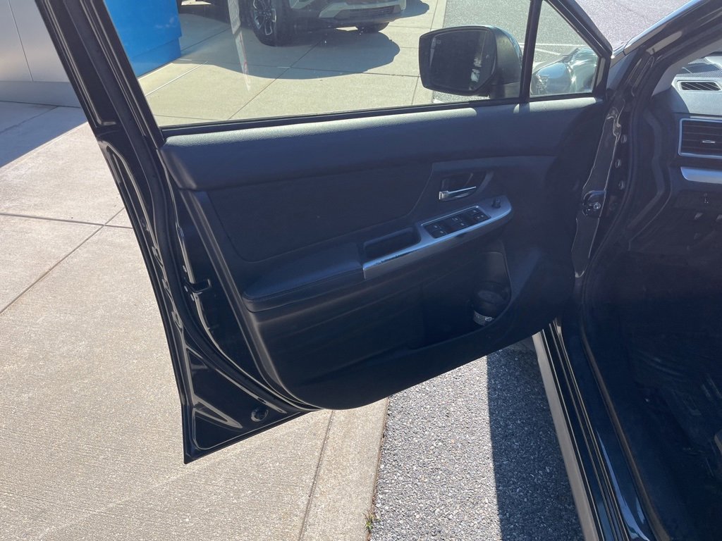 2017 Subaru Crosstrek 2.0i Premium photo 4