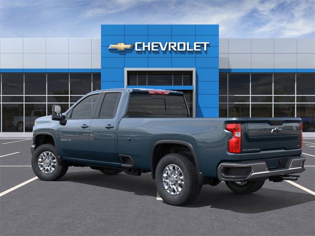 2026 Chevrolet Silverado 2500HD LT photo 3