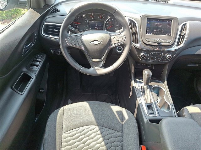2021 Chevrolet Equinox LT photo 2