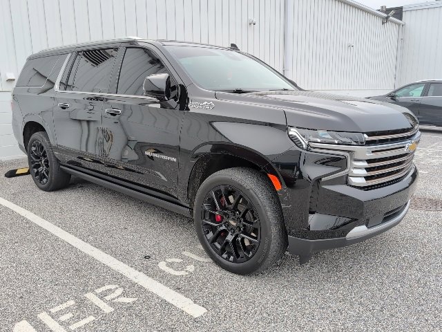 2024 Chevrolet Suburban High Country photo 2