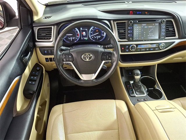 2017 Toyota Highlander Limited photo 2