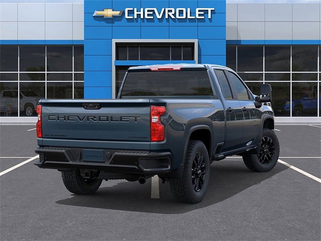 2026 Chevrolet Silverado 2500HD Custom photo 4