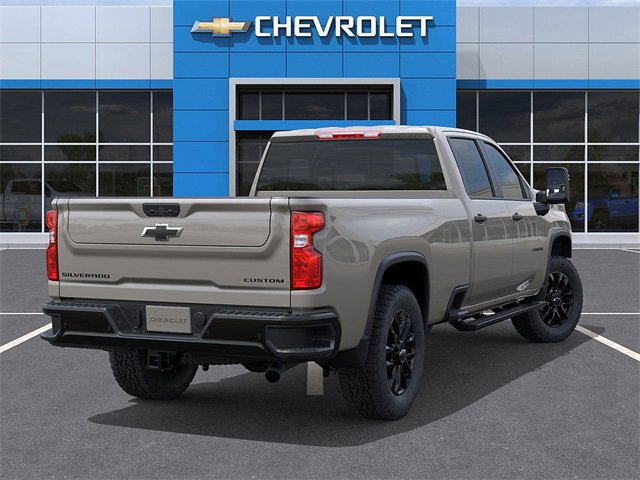 2026 Chevrolet Silverado 2500HD Custom photo 4