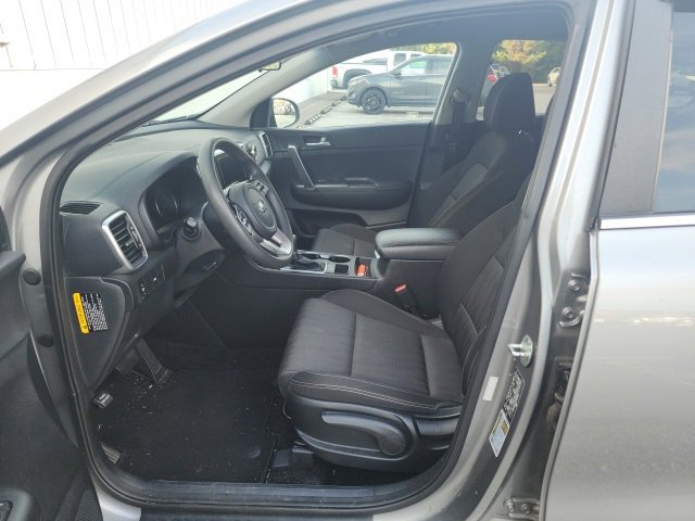 2020 Kia Sportage LX photo 2