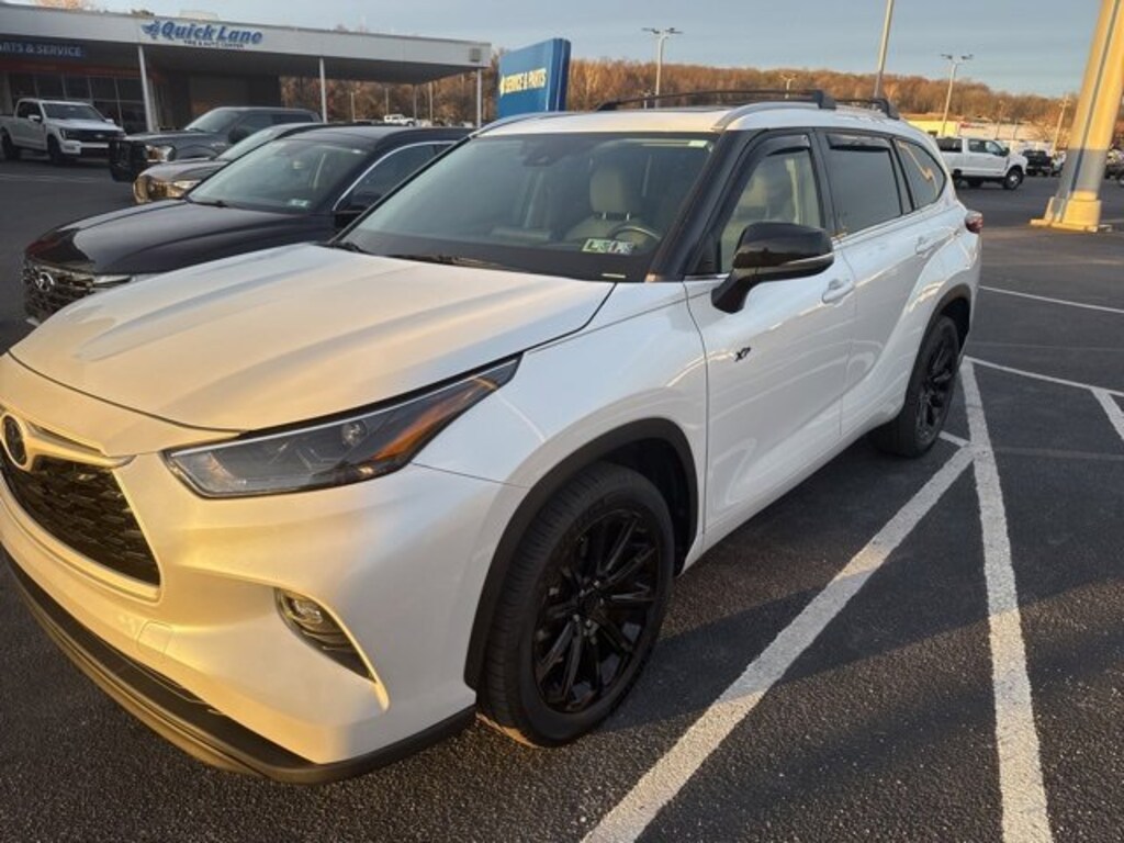 Used 2022 Toyota Highlander XLE SUV
