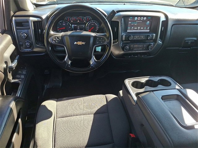 2019 Chevrolet Silverado LT photo 2