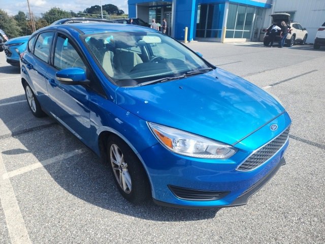 2016 Ford Focus SE photo 2