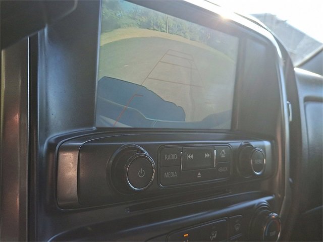 2019 Chevrolet Silverado LT photo 4