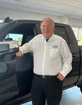 Staff member TOM MOORE from ID_dbd8b9b93a34