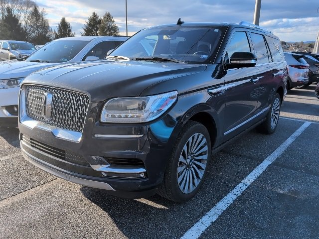 2019 Lincoln Navigator Reserve's photo